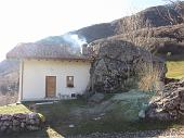 031 la casa nella roccia